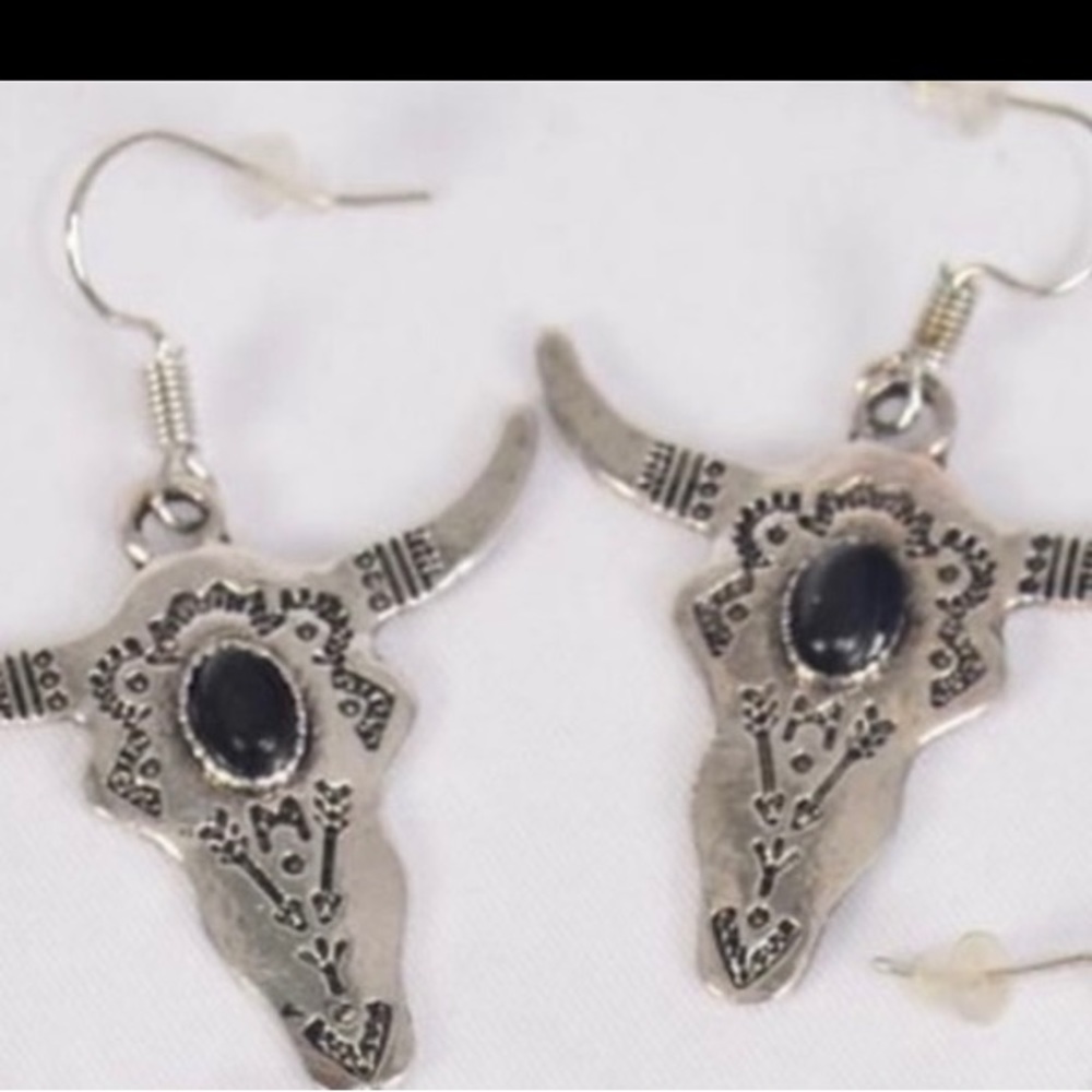 Bullhead Metal Earrings silver tone with black, turquoise or ivory stones.